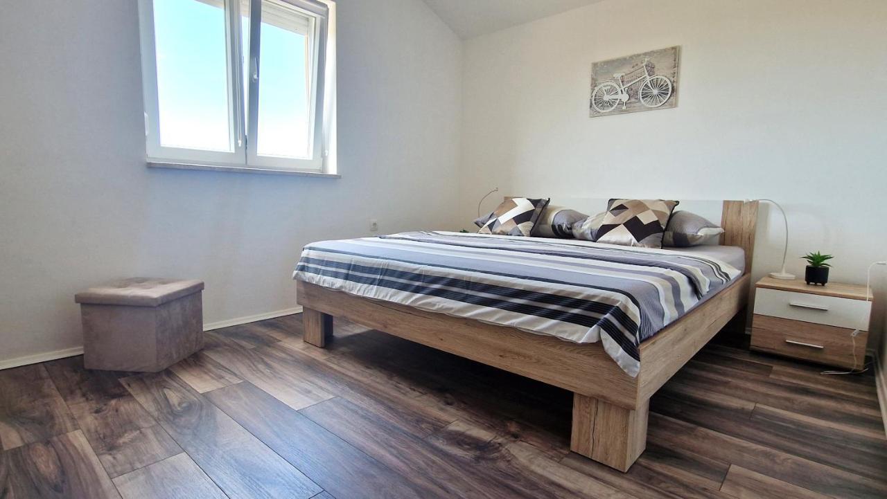 Apartment Goran Krk Town Zewnętrze zdjęcie